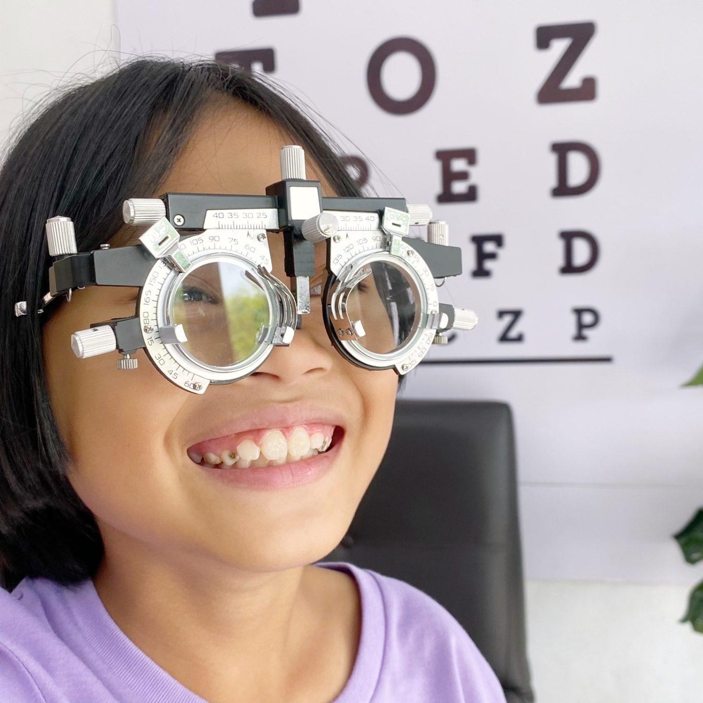 Child,Wearing,Eyeglasses,For,Medical,Eye,Test,In,Clinic,,